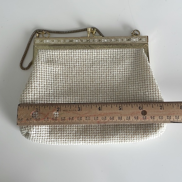 1960-1970’s Hand Made in Hong Kong Evening Bag, Cream - Picture 14 of 16
